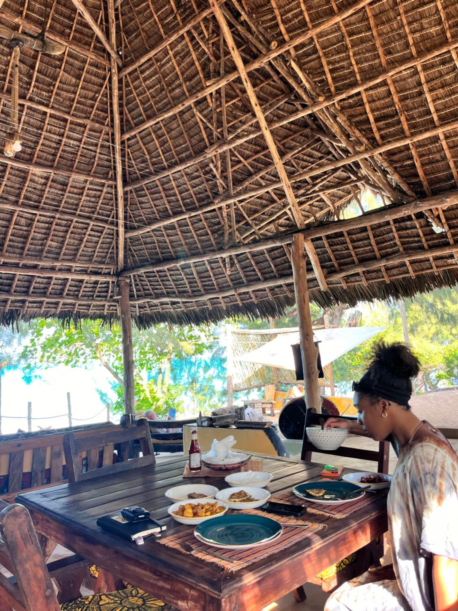 Sazani Beach Lodge And Tidal Lounge Nungwi Exterior photo