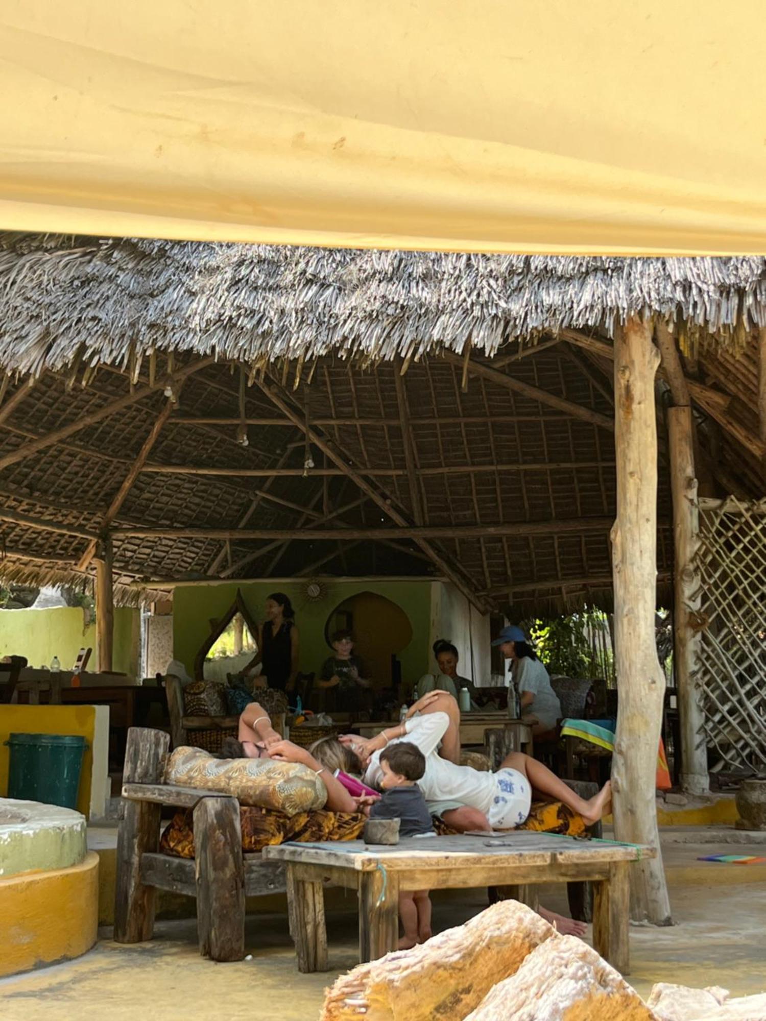 Sazani Beach Lodge And Tidal Lounge Nungwi Exterior photo